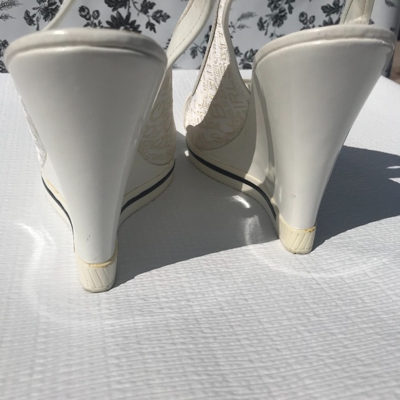 BCBGirls bg-olwen White Peep-Toe Wedges - Picture 10 of 10